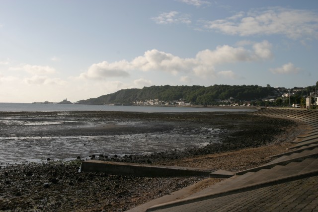 The beach, looking towards downtown Mumbles